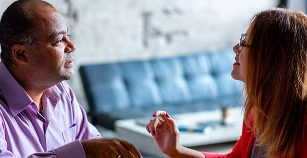 營銷定位戰(zhàn)略有哪些方面？如何進行？