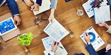 公司品牌戰(zhàn)略咨詢?yōu)槭裁粗匾? />
                                        </div>
                                        <div   id=